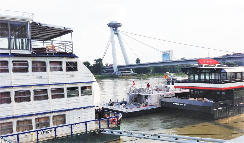 Botel Gracia Bratislava Ngoại thất bức ảnh