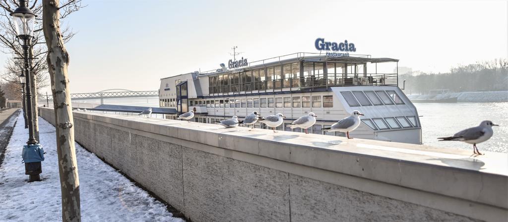 Botel Gracia Bratislava Ngoại thất bức ảnh