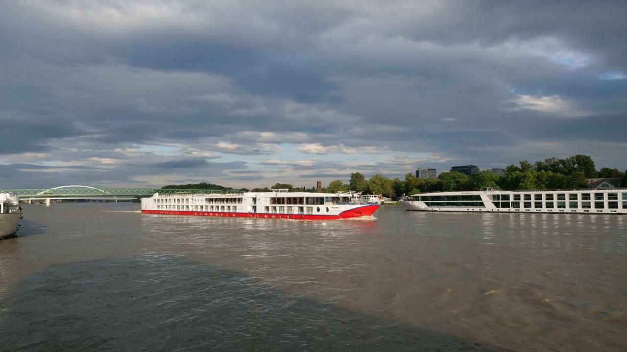 Botel Gracia Bratislava Ngoại thất bức ảnh