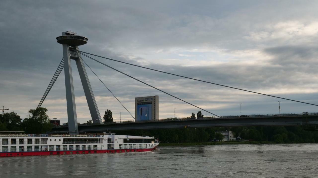 Botel Gracia Bratislava Ngoại thất bức ảnh